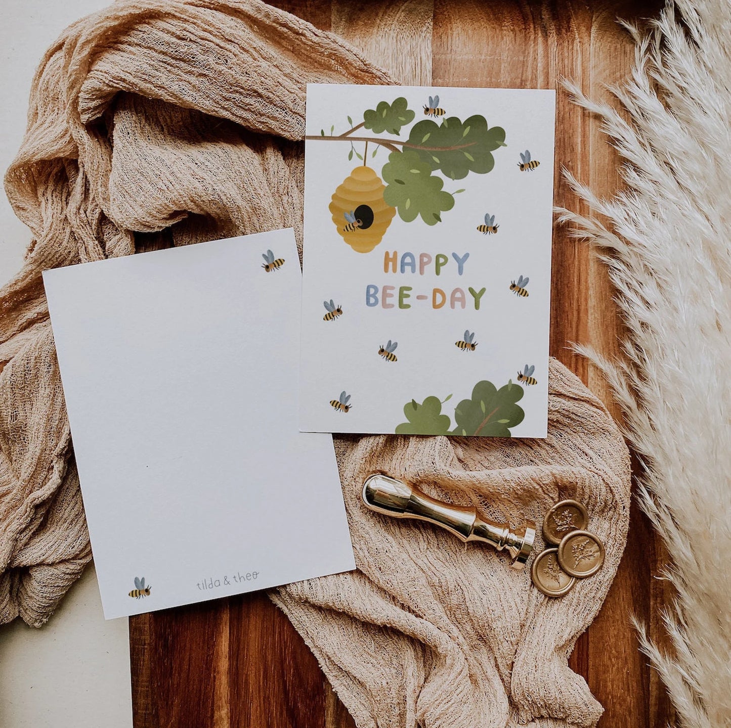 Geburtstagskarte - Happy BEE-Day - Postkarte Bienen / Bienenstock