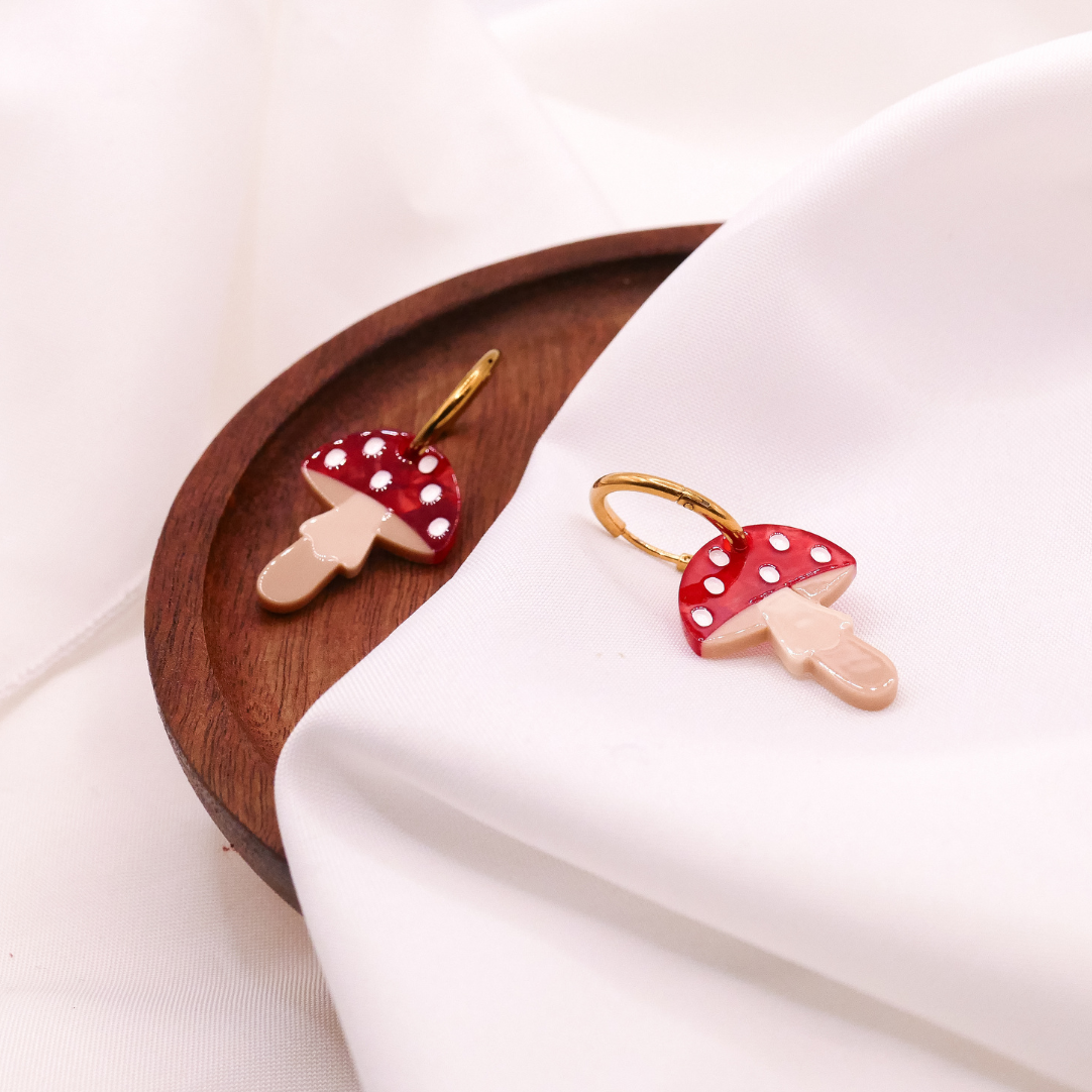 Ohrringe Pilz Fliegenpilz Creolen - 18k vergoldet Fliegenpilz Wald Pilze Anhänger - leichte Ohrringe Pilze rot - Geschenkidee Ohrringe