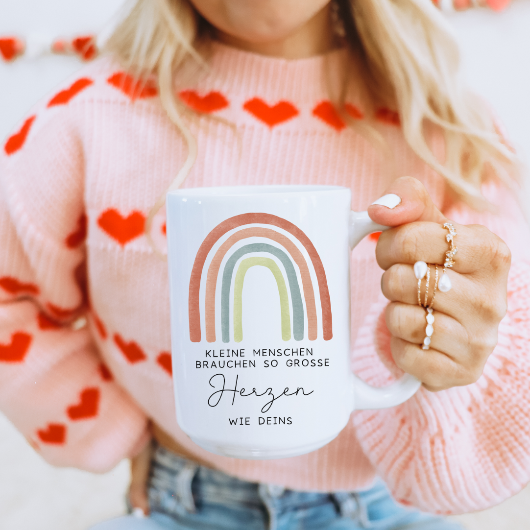 Tasse Erzieherin Regenbogen "Kleine Menschen brauchen große Herzen" - Geschenk Lehrerin