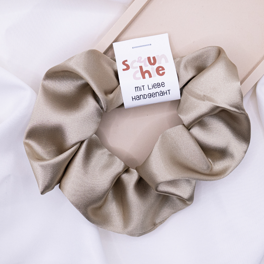 Scrunchie Satin Beige Haarband hellgrün - handgenähter Haargummi glänzend