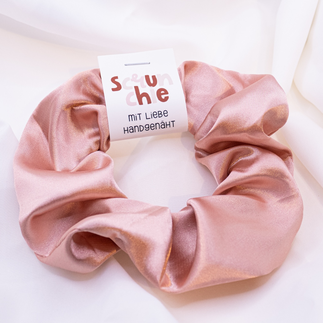 Scrunchie Satin Rosa Haarband Pink Blush - handgenähter Haargummi glänzend