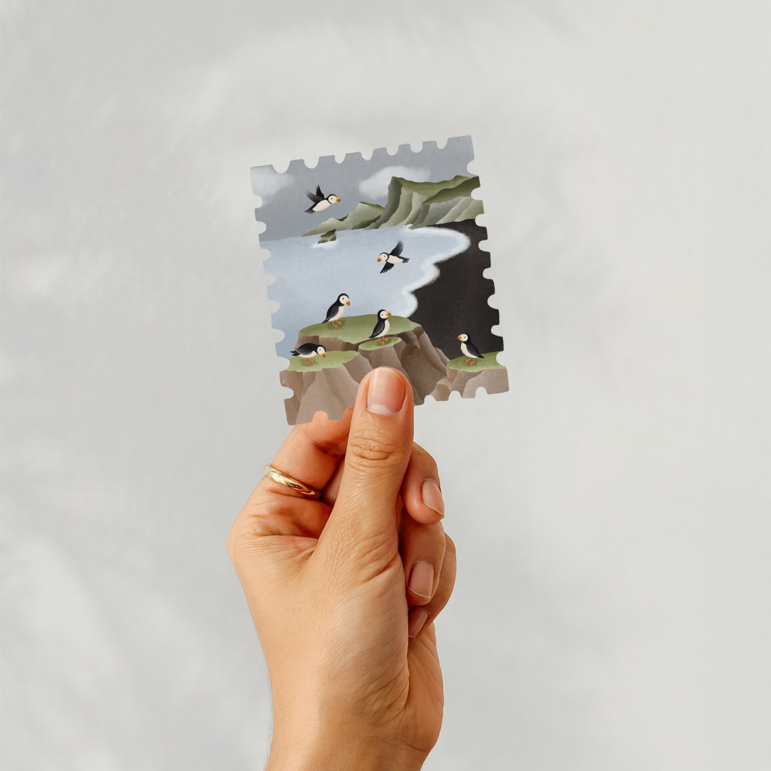Sticker Puffin Island - Vinyl Aufkleber Papageientaucher Reisesticker Island Schwarzer Strand