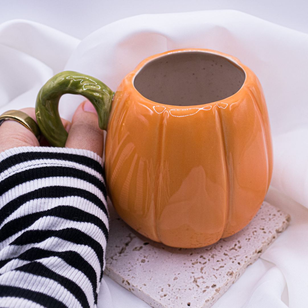 Tasse Kürbis handbemalt Halloween - Herbst Tasse Kaffeetasse Kürbisform