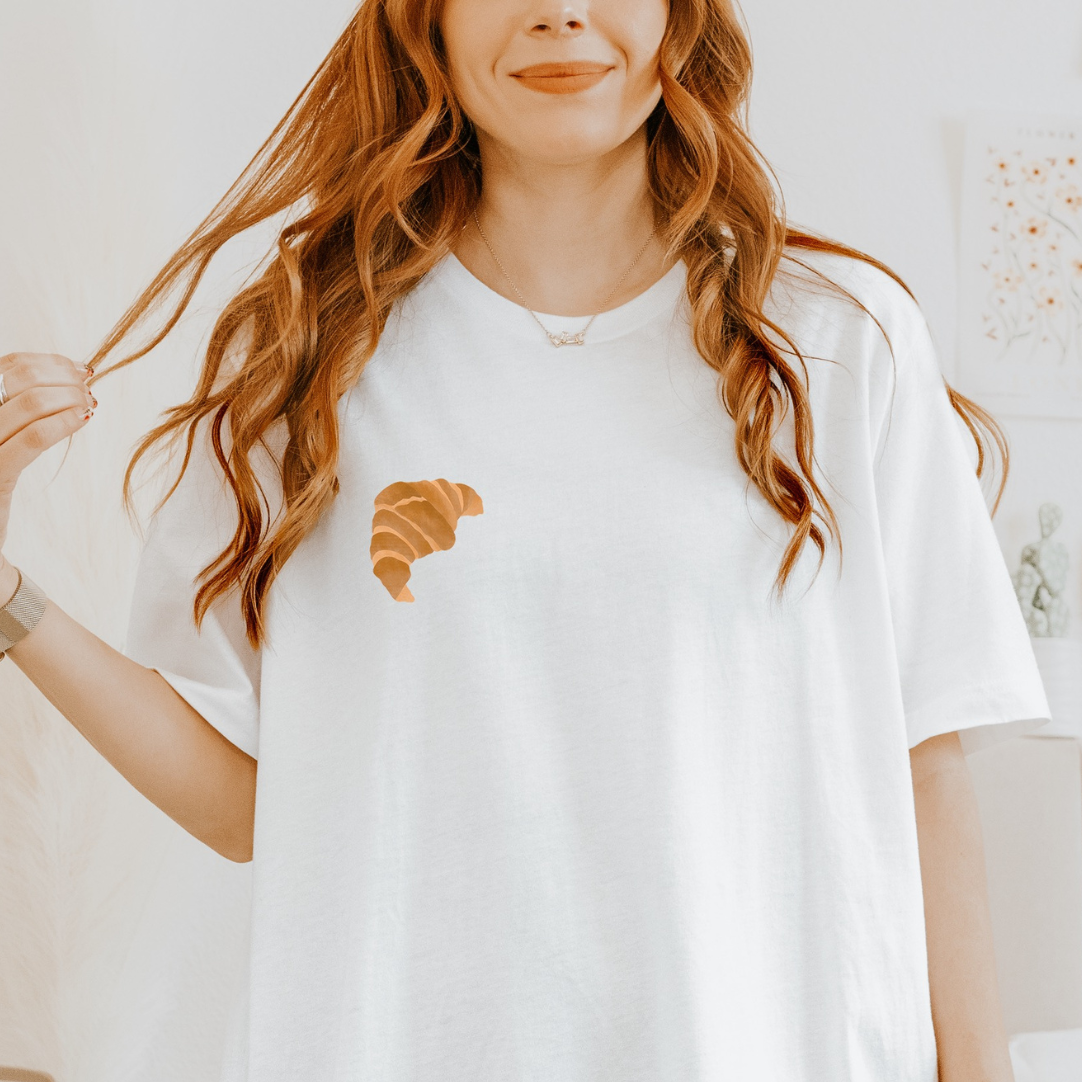 T-Shirt Croissant Gebäck - BIOBAUMWOLLE Süßes Croissant Shirt Geschenk