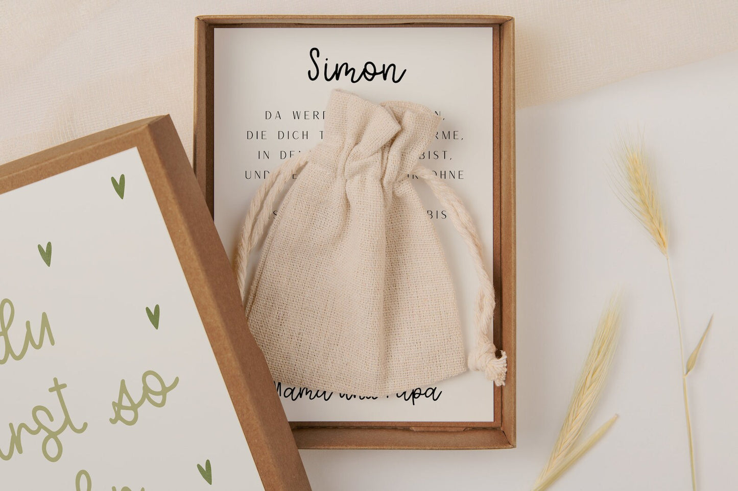 Gift box birth - "you are loved" - green